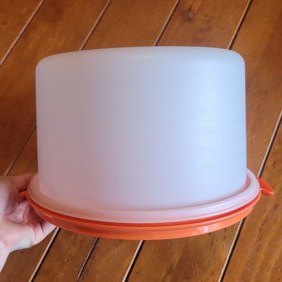 Tupperware Cake Taker Carrier Vintage Retro Orange White Round Container - Picture 1 of 5